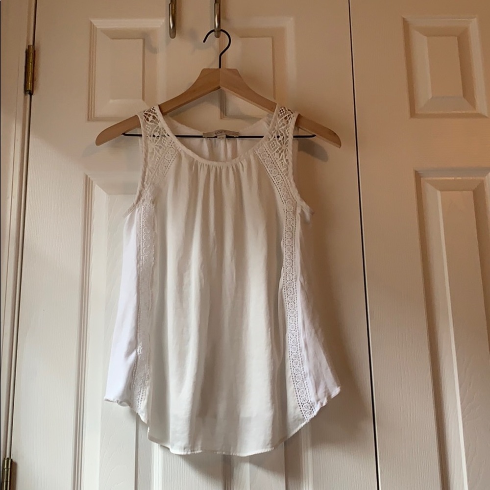 LOFT Sleeveless ladder lace top
